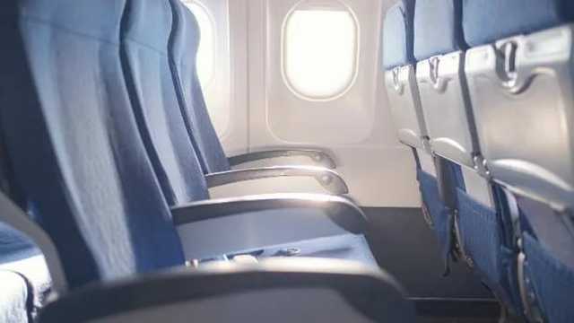 Estos son los asientos más seguros de un avión. (Foto: Envato)